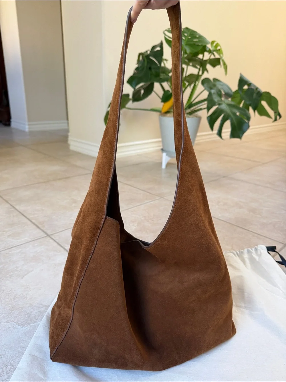 Quince minimal suede